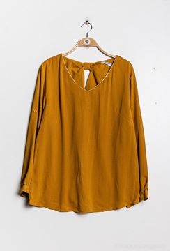 Immagine di PLUS SIZE TOP WITH GOLD PIPING